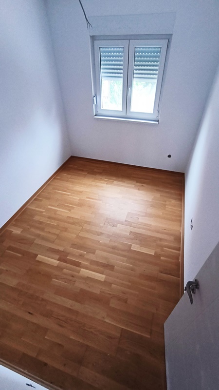 Stan na prodaju u Beogradu, Kaluđerica, trosoban, 34m2, cena 51000 evra