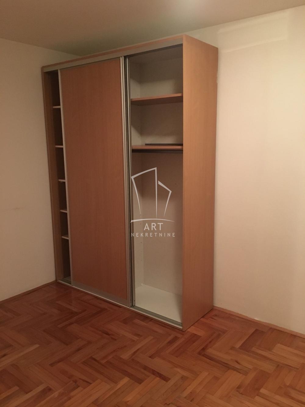 Stan na prodaju u Beogradu, Čukarica, dvosoban, 29m2, cena 84000 evra