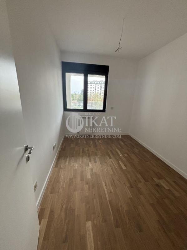 Stan na prodaju u Beogradu, Voždovac, trosoban, 65m2, cena 176931 evra