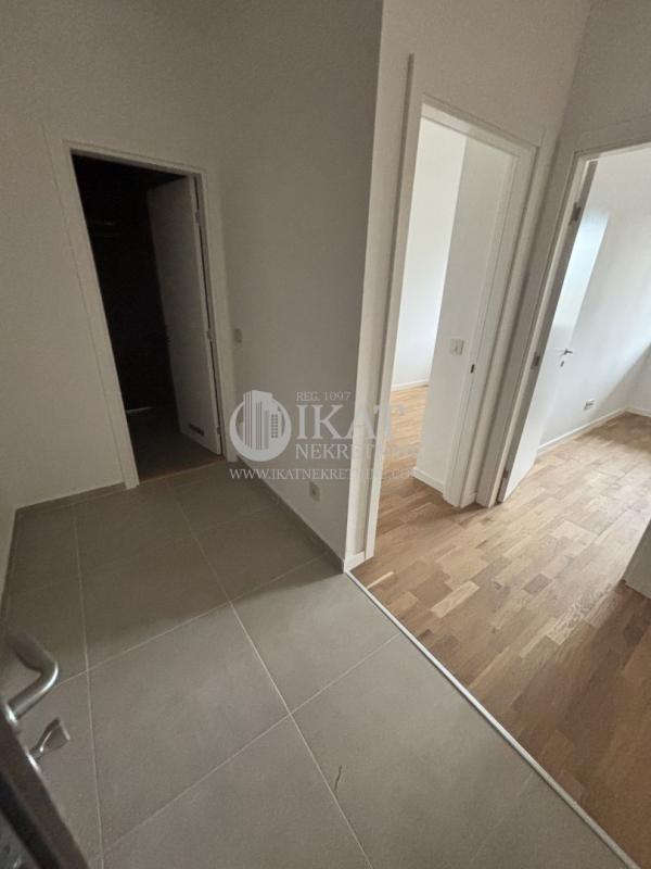 Stan na prodaju u Beogradu, Voždovac, trosoban, 65m2, cena 176931 evra
