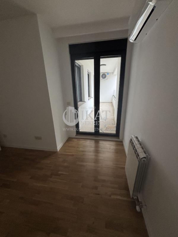 Stan na prodaju u Beogradu, Banjica, cetvorosoban, 80m2, cena 215838 evra