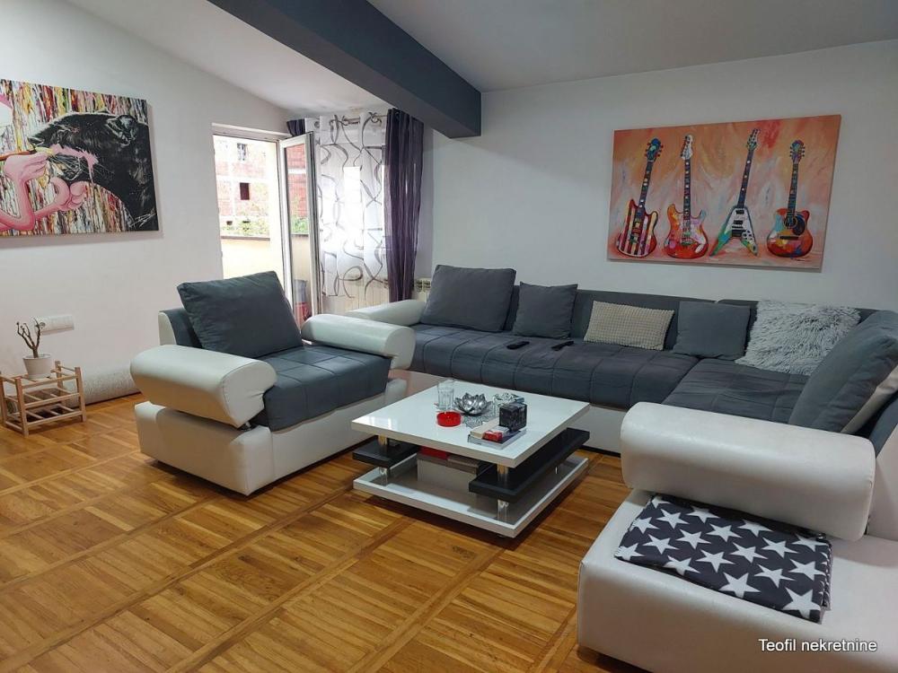 Stan na prodaju u Beogradu, Mirijevo, dvoiposoban, 69m2, cena 130000 evra
