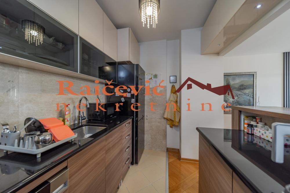 Stan na prodaju u Beogradu, Pašino brdo, trosoban, 67m2, cena 225000 evra