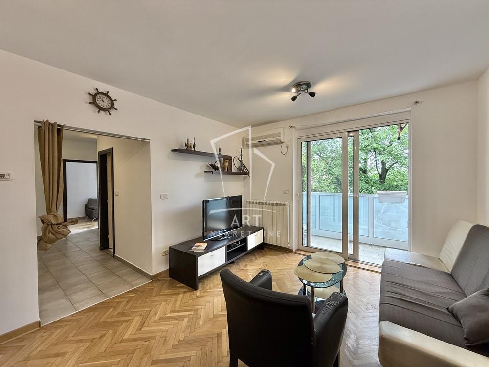 Stan na prodaju u Beogradu, Braće Jerković, dvosoban, 55m2, cena 154500 evra