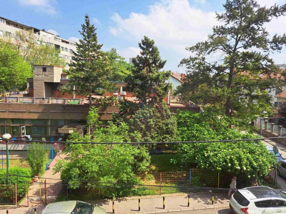 Stan na prodaju u Beogradu, Autokomanda, trosoban, 78m2, cena 227460 evra