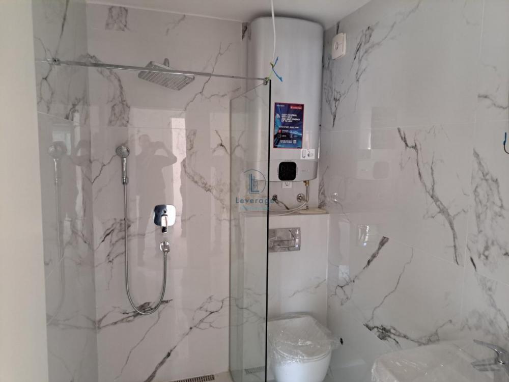 Stan na prodaju u Beogradu, Autokomanda, trosoban, 76m2, cena 235879 evra