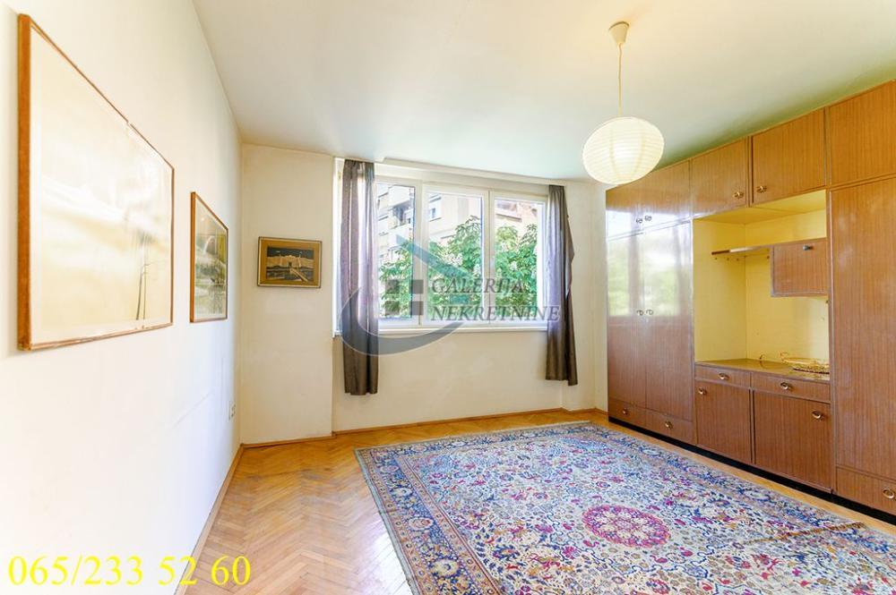 Stan na prodaju u Beogradu, Zvezdara, jednoiposoban, 43m2, cena 160000 evra