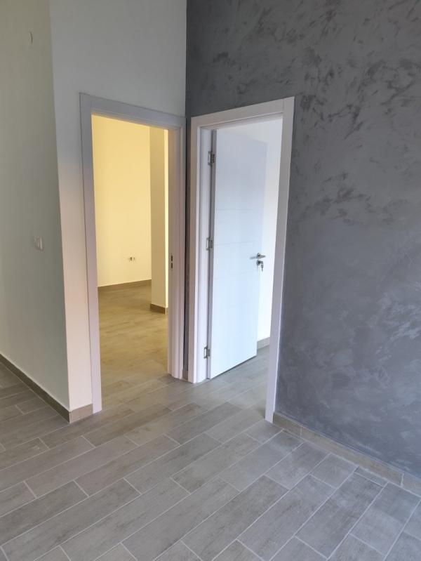 Stan na prodaju u Beogradu, Batajnica, dvoiposoban, 63m2, cena 130000 evra