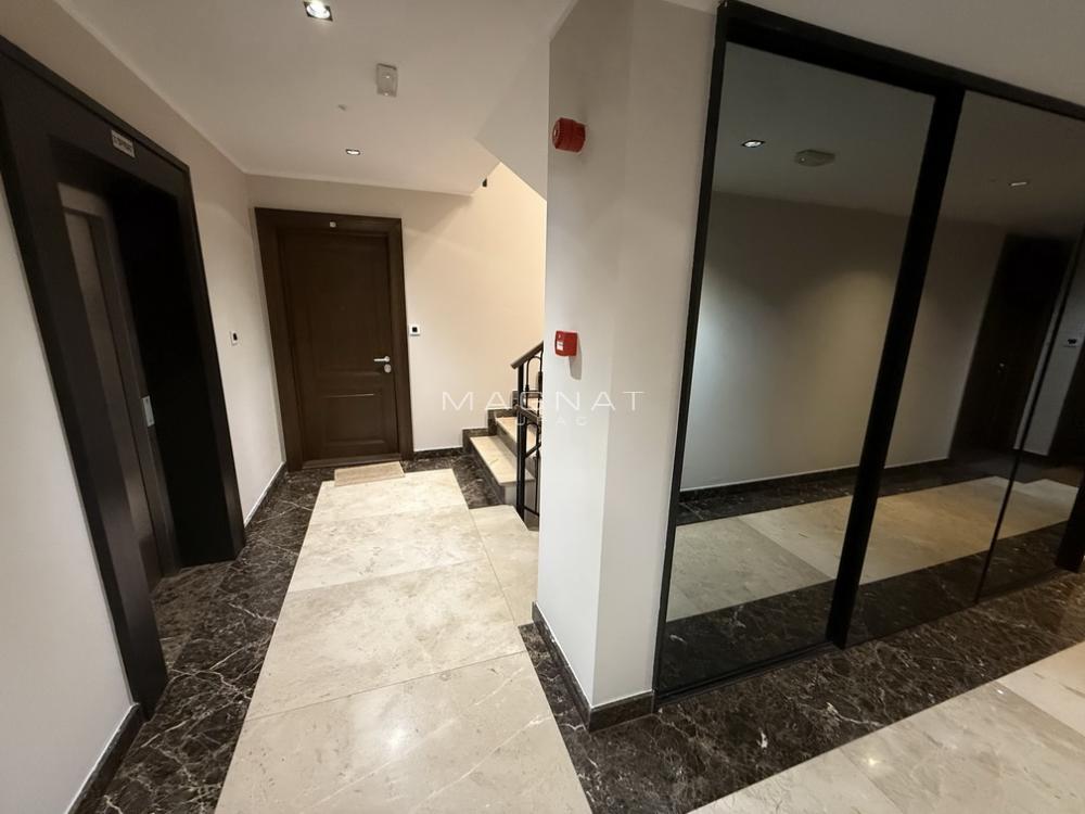 Stan na prodaju u Beogradu, Vračar (Hram), trosoban, 71m2, cena 354900 evra
