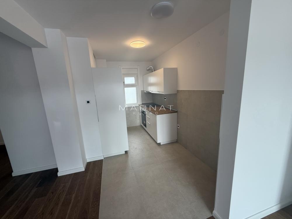 Stan na prodaju u Beogradu, Vračar (Hram), trosoban, 71m2, cena 354900 evra