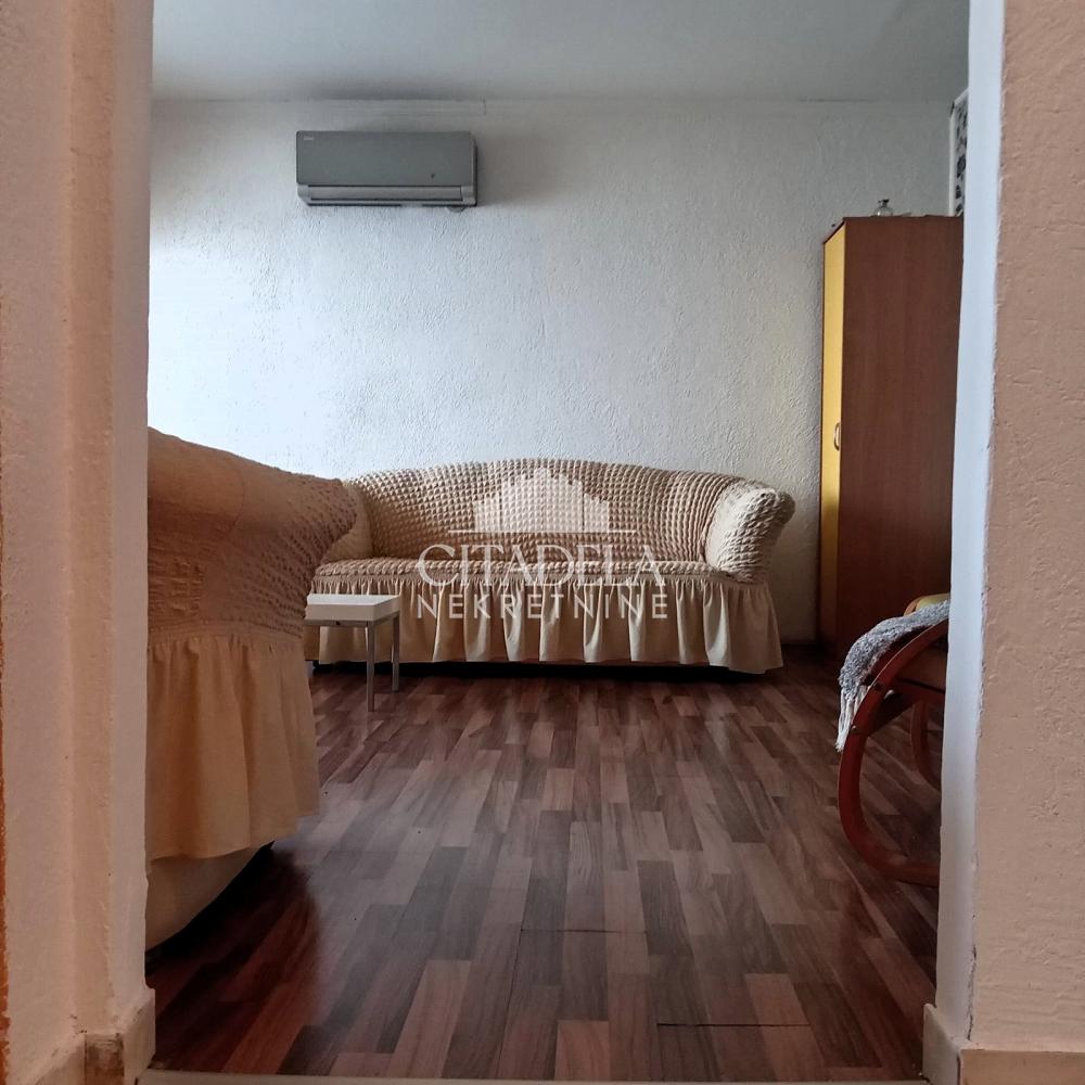 Stan na prodaju u Beogradu, Čukarica, jednoiposoban, 45m2, cena 58000 evra