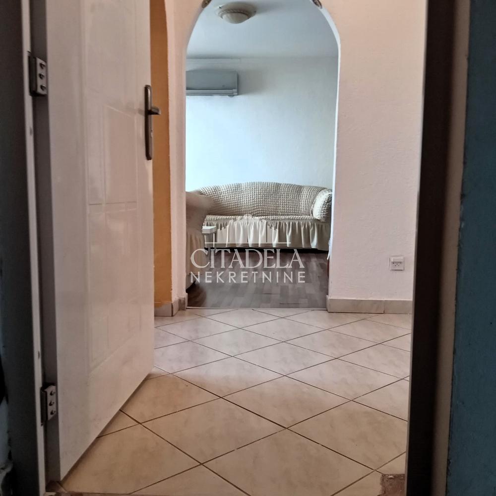 Stan na prodaju u Beogradu, Čukarica, jednoiposoban, 45m2, cena 58000 evra