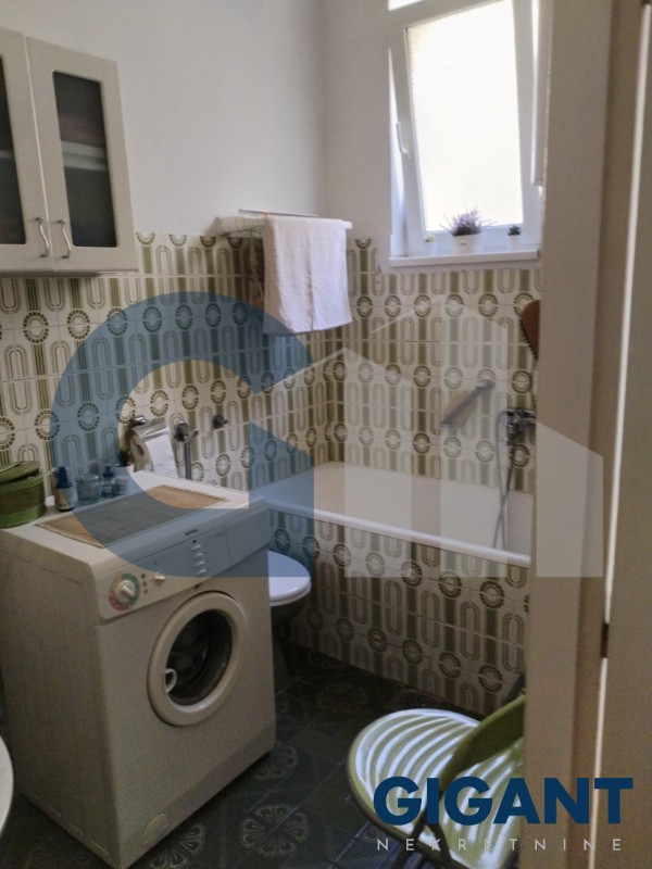 Stan na prodaju u Beogradu, Bulbulder, trosoban, 68m2, cena 229000 evra