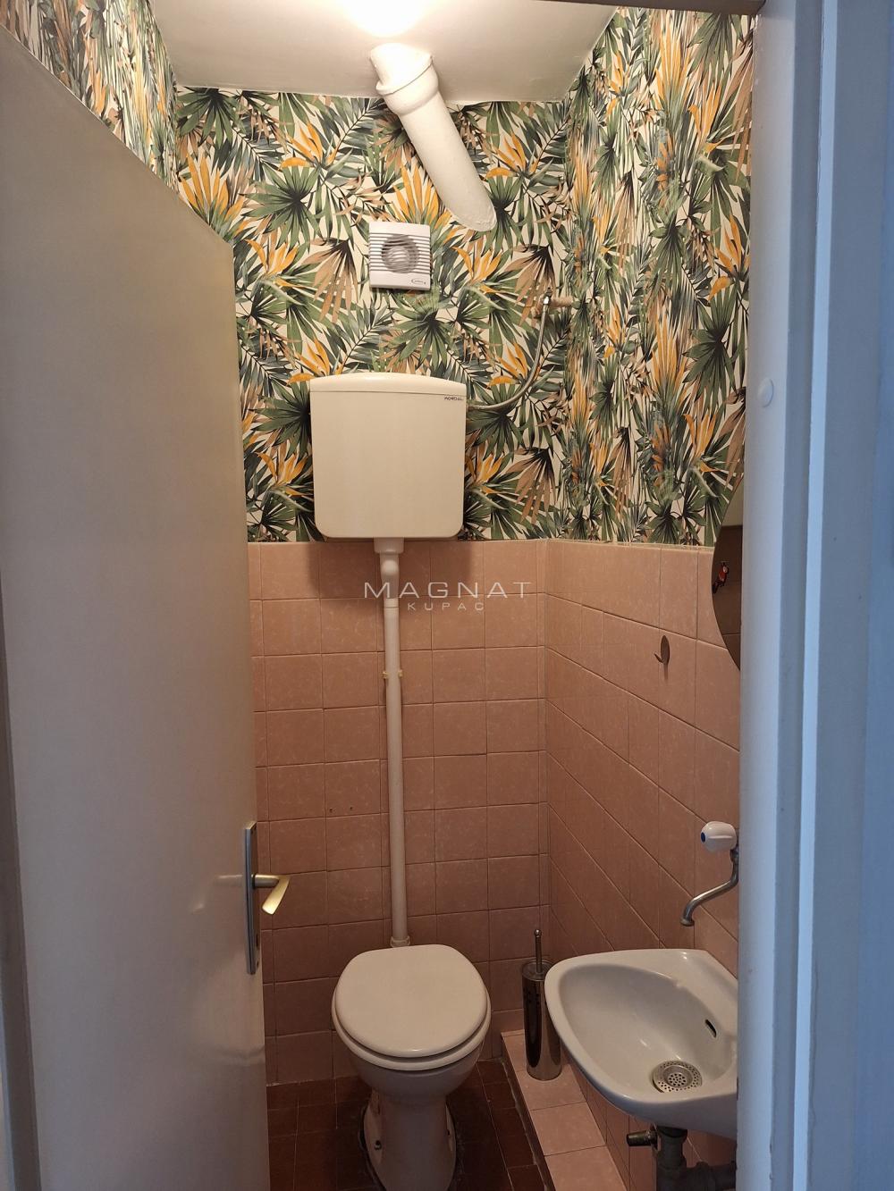Stan na prodaju u Beogradu, Novi Beograd blok 33 (Genex kula), trosoban, 89m2, cena 189000 evra