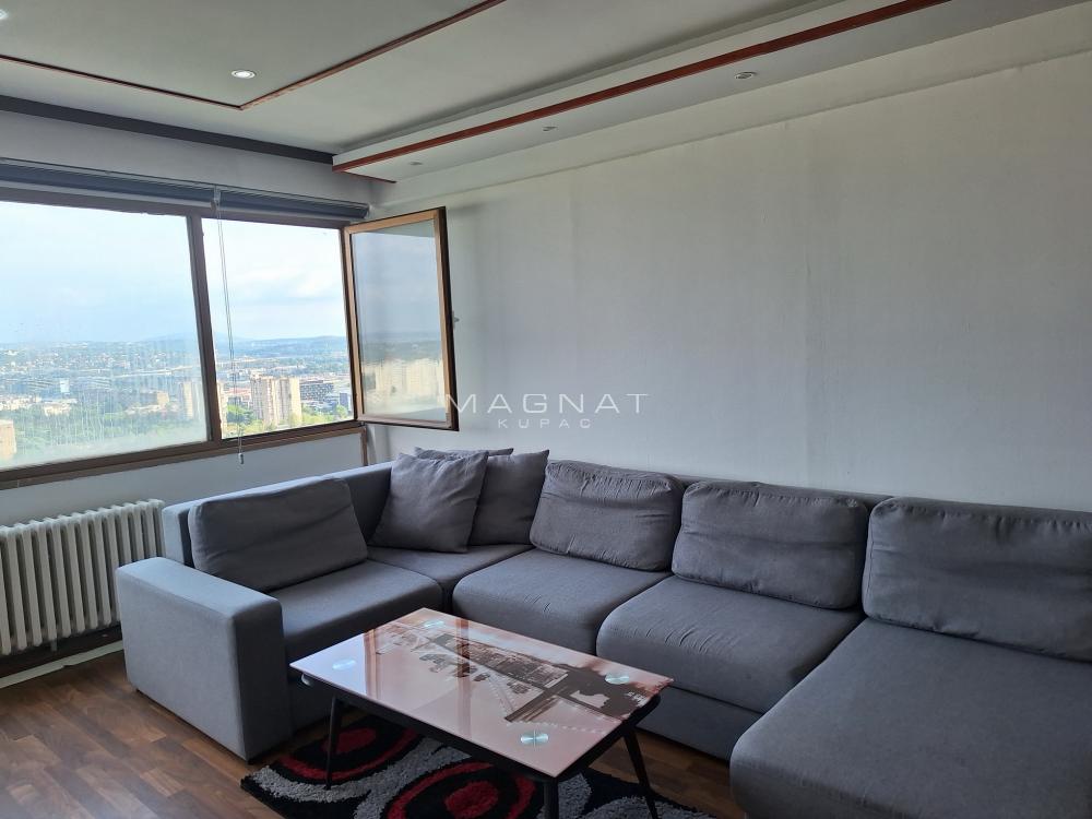 Stan na prodaju u Beogradu, Novi Beograd blok 33 (Genex kula), trosoban, 89m2, cena 189000 evra