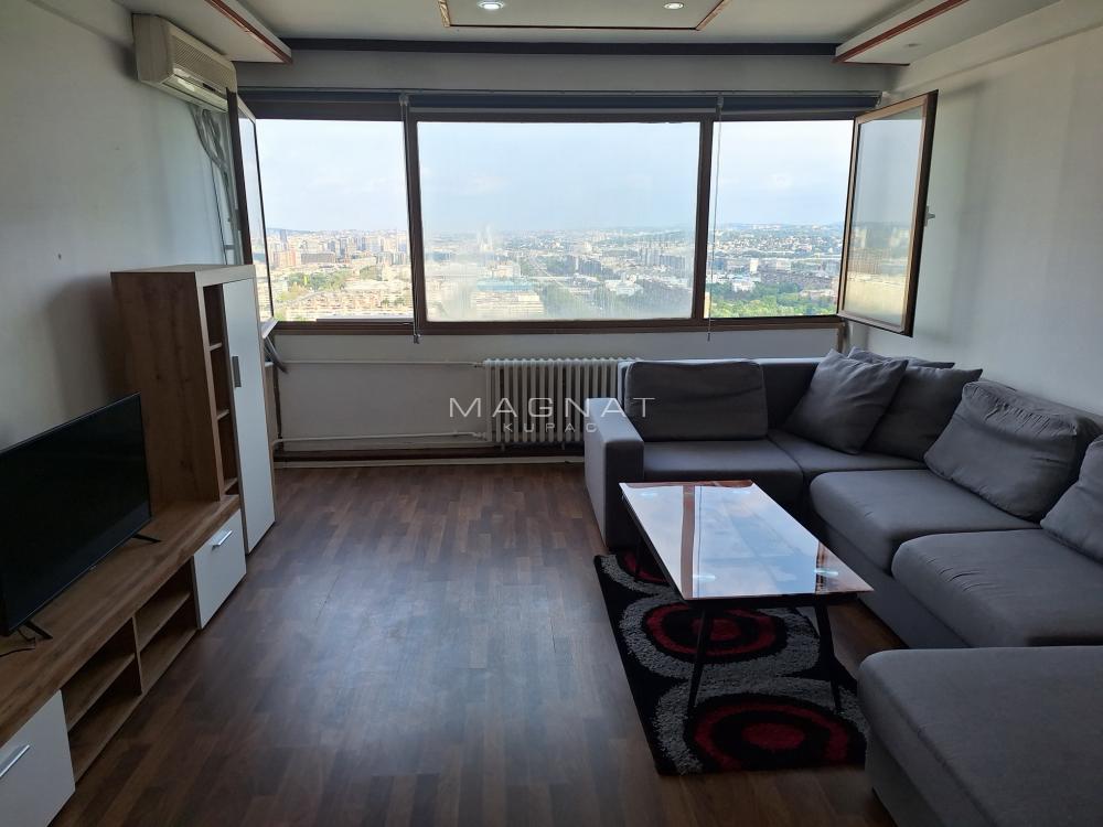 Stan na prodaju u Beogradu, Novi Beograd blok 33 (Genex kula), trosoban, 89m2, cena 189000 evra