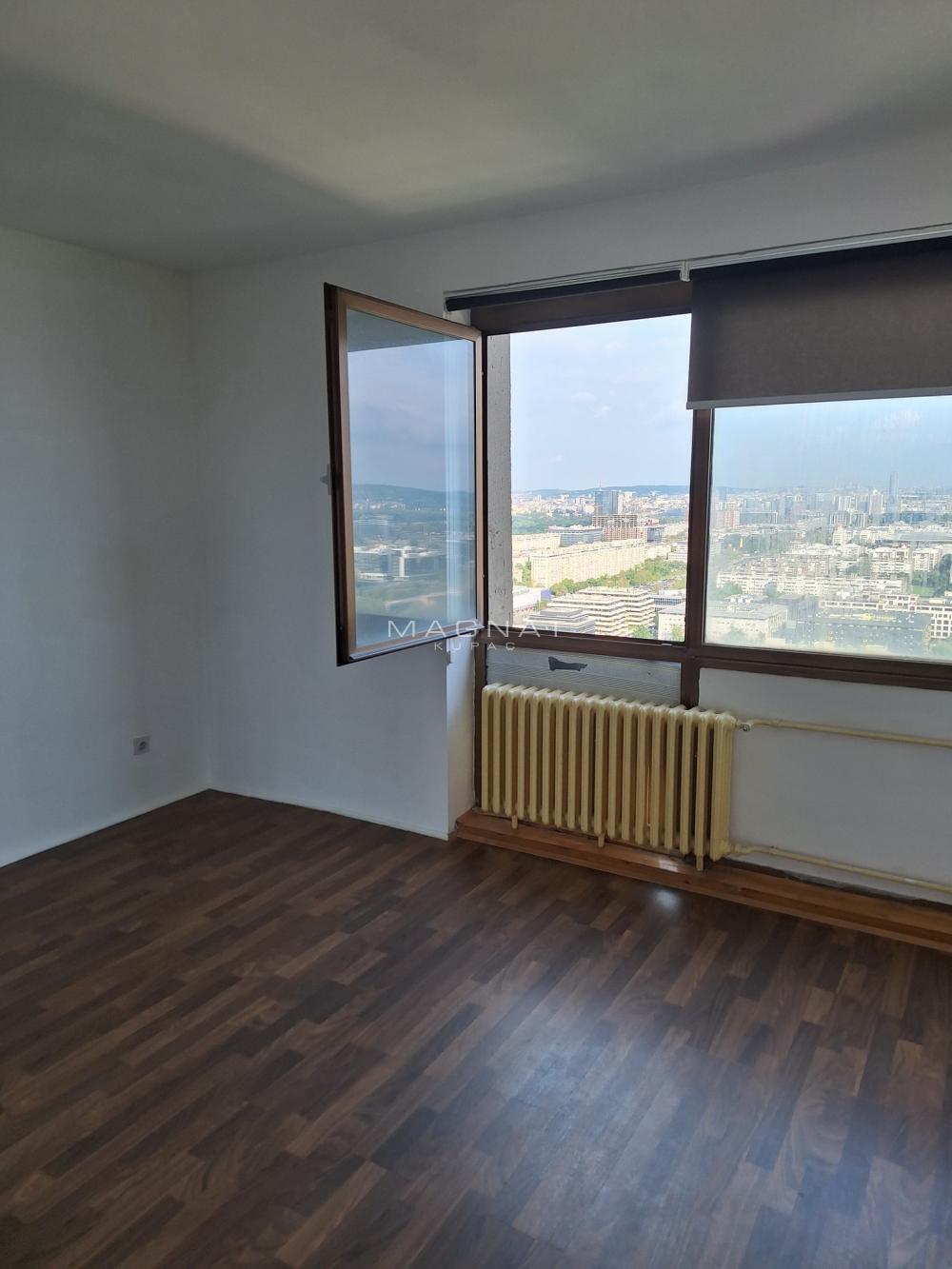 Stan na prodaju u Beogradu, Novi Beograd blok 33 (Genex kula), trosoban, 89m2, cena 189000 evra