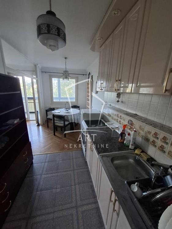 Stan na prodaju u Beogradu, Novi Beograd blok 62, dvosoban, 66m2, cena 216000 evra
