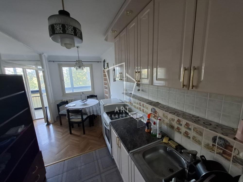 Stan na prodaju u Beogradu, Novi Beograd blok 62, dvosoban, 66m2, cena 216000 evra