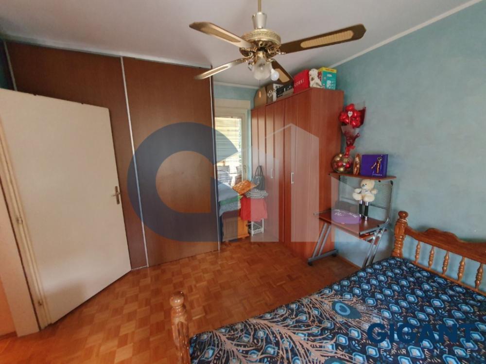 Stan na prodaju u Beogradu, Novi Beograd, troiposoban, 97m2, cena 290000 evra
