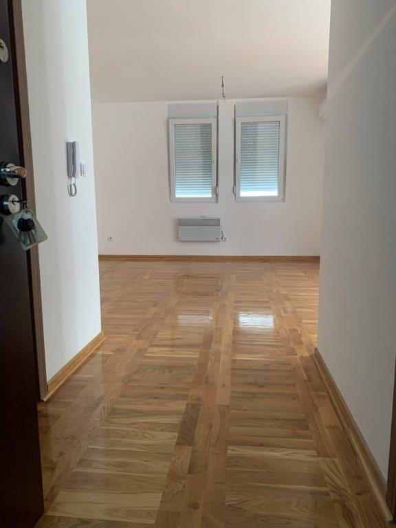 Stan na prodaju u Beogradu, Mirijevo, jednoiposoban, 40m2, cena 80820 evra