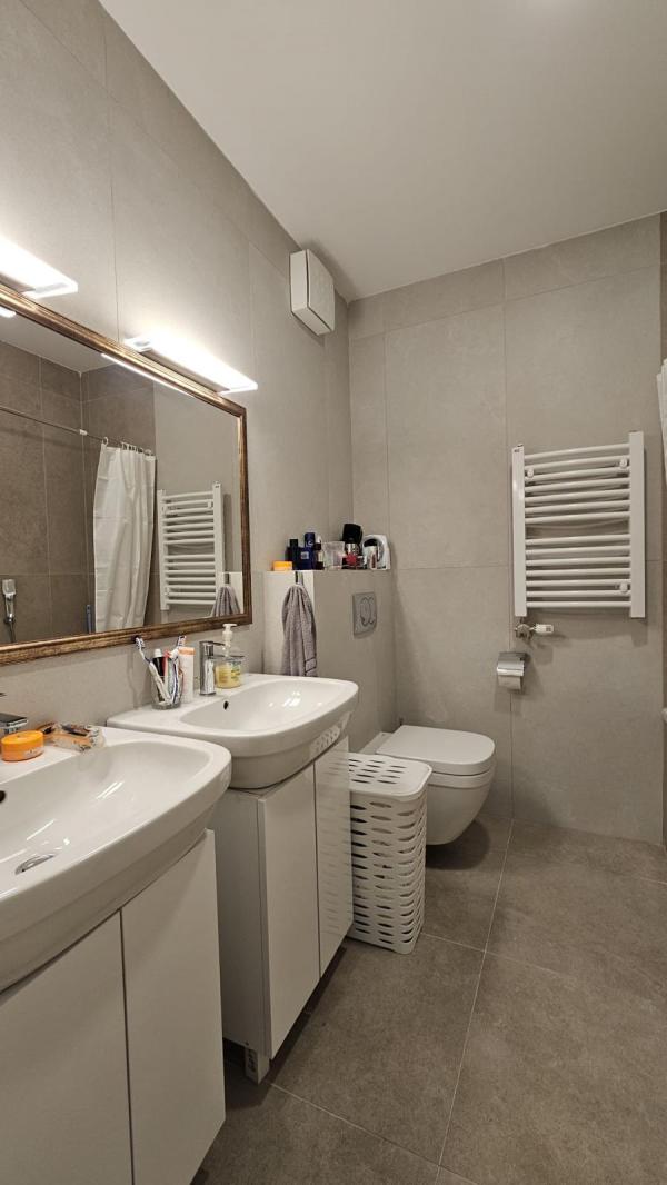 Stan na prodaju u Beogradu, Novi Beograd, trosoban, 62m2, cena 295000 evra