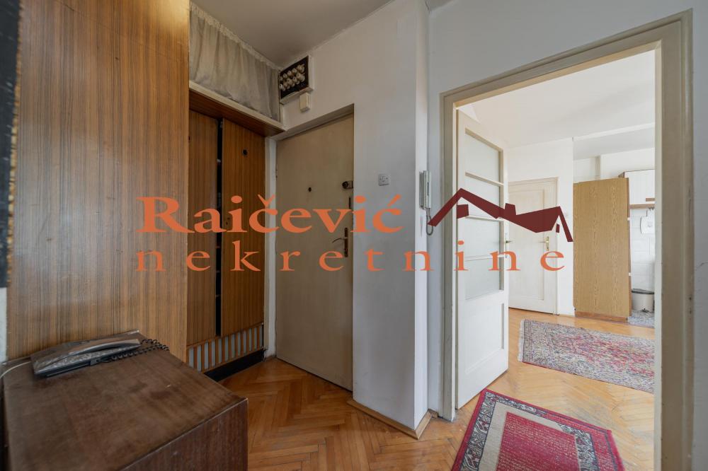 Stan na prodaju u Beogradu, Crveni Krst, jednoiposoban, 43m2, cena 285000 evra
