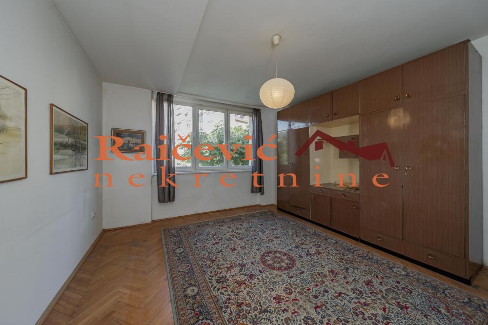 Stan na prodaju u Beogradu, Crveni Krst, jednoiposoban, 43m2, cena 285000 evra