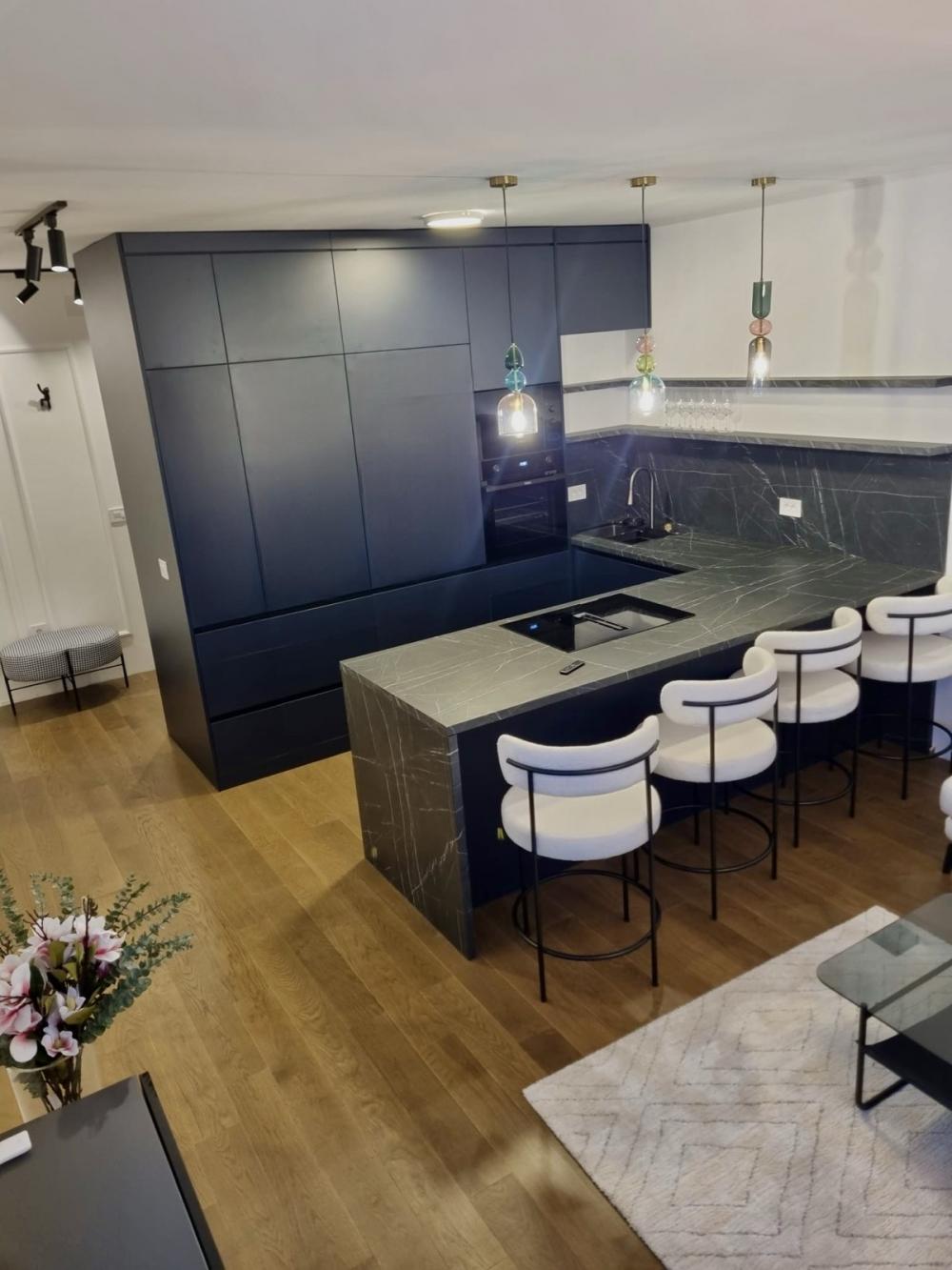 Stan na prodaju u Beogradu, Novi Beograd blok 58, trosoban, 82m2, cena 379000 evra