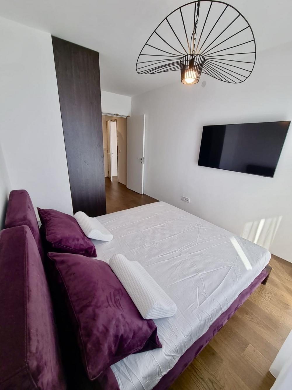 Stan na prodaju u Beogradu, Novi Beograd blok 58, trosoban, 82m2, cena 379000 evra