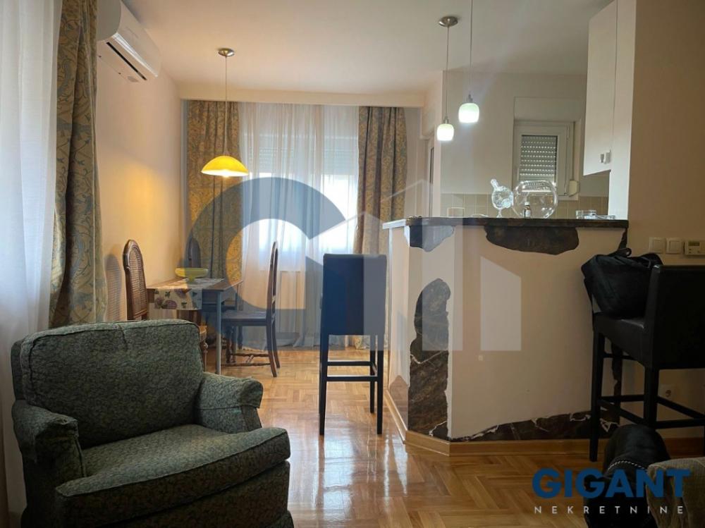 Stan na prodaju u Beogradu, Učiteljsko naselje, dvoiposoban, 52m2, cena 150000 evra