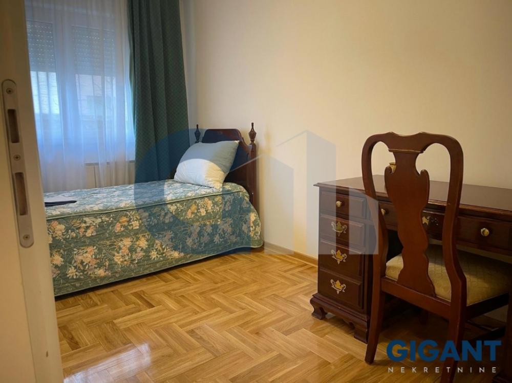 Stan na prodaju u Beogradu, Učiteljsko naselje, dvoiposoban, 52m2, cena 150000 evra