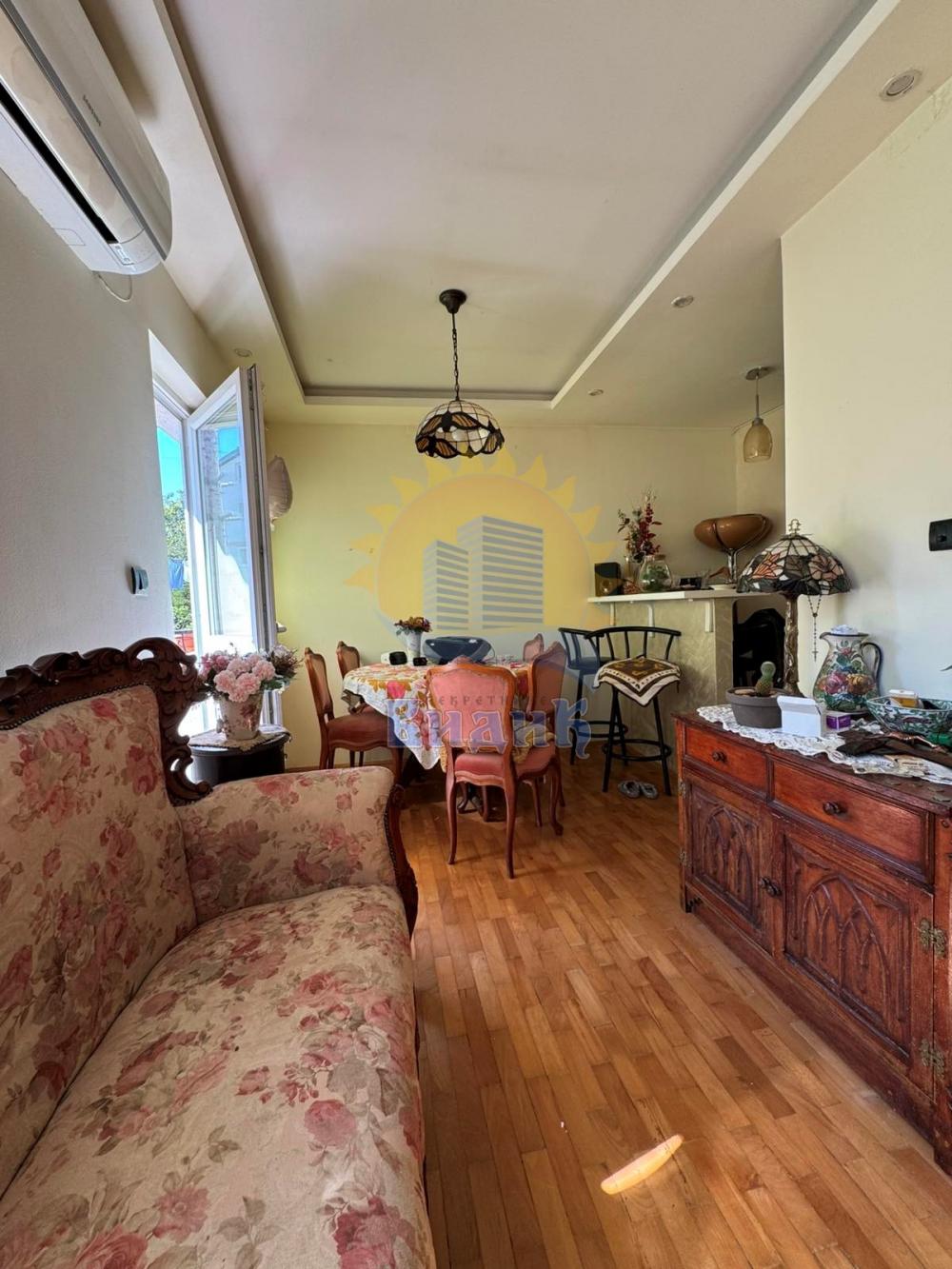 Stan na prodaju u Beogradu, Zemun, dvosoban, 52m2, cena 115000 evra