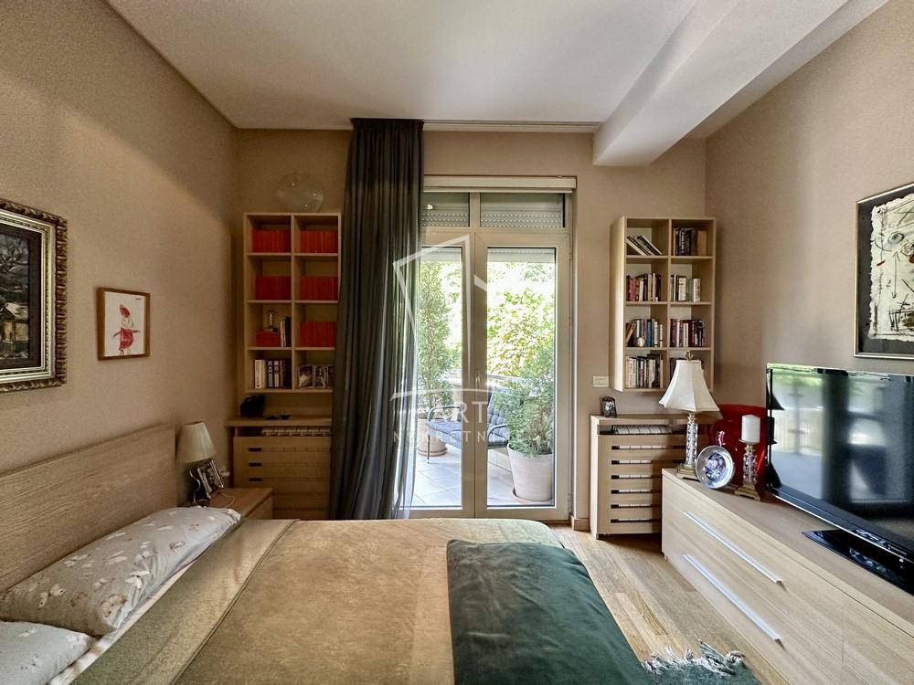Stan na prodaju u Beogradu, Dedinje, cetvorosoban, 128m2, cena 450000 evra