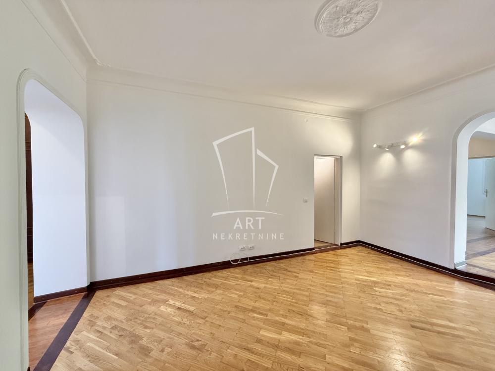 Stan na prodaju u Beogradu, Vračar (Hram), cetvorosoban, 88m2, cena 385000 evra