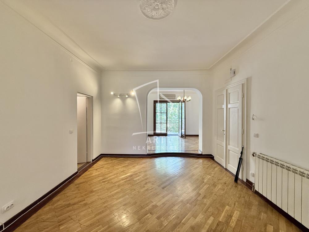 Stan na prodaju u Beogradu, Vračar (Hram), cetvorosoban, 88m2, cena 385000 evra