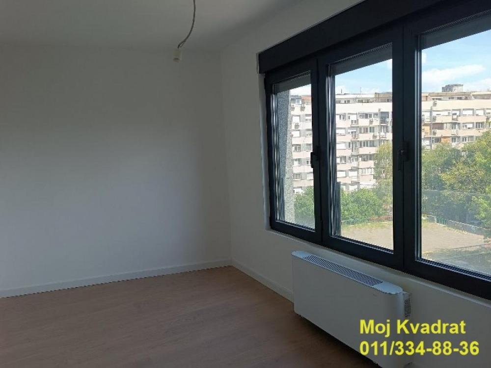 Stan na prodaju u Beogradu, Autokomanda, trosoban, 78m2, cena 266628 evra