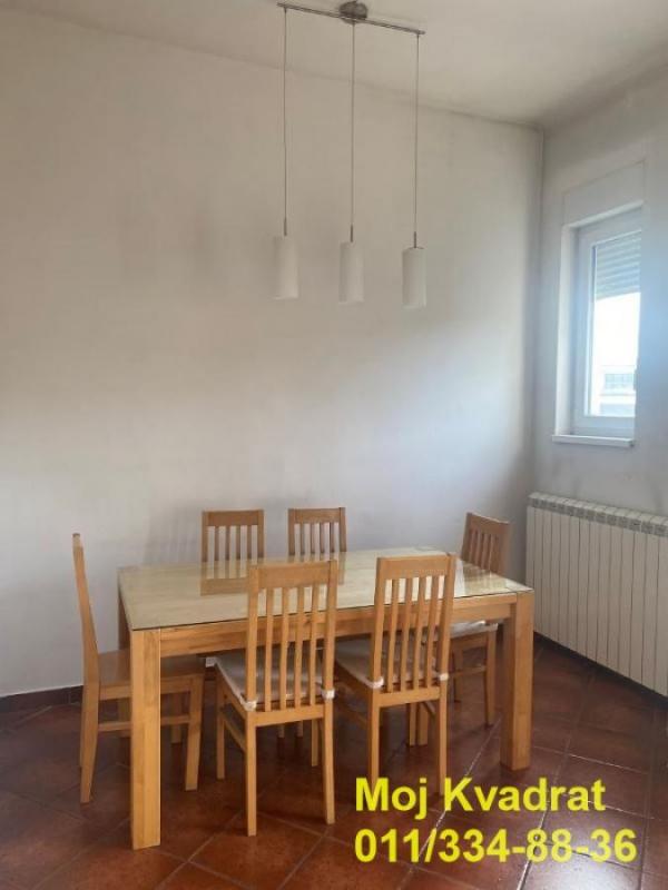 Stan na prodaju u Beogradu, Karađorđev park, dvosoban, 62m2, cena 240000 evra