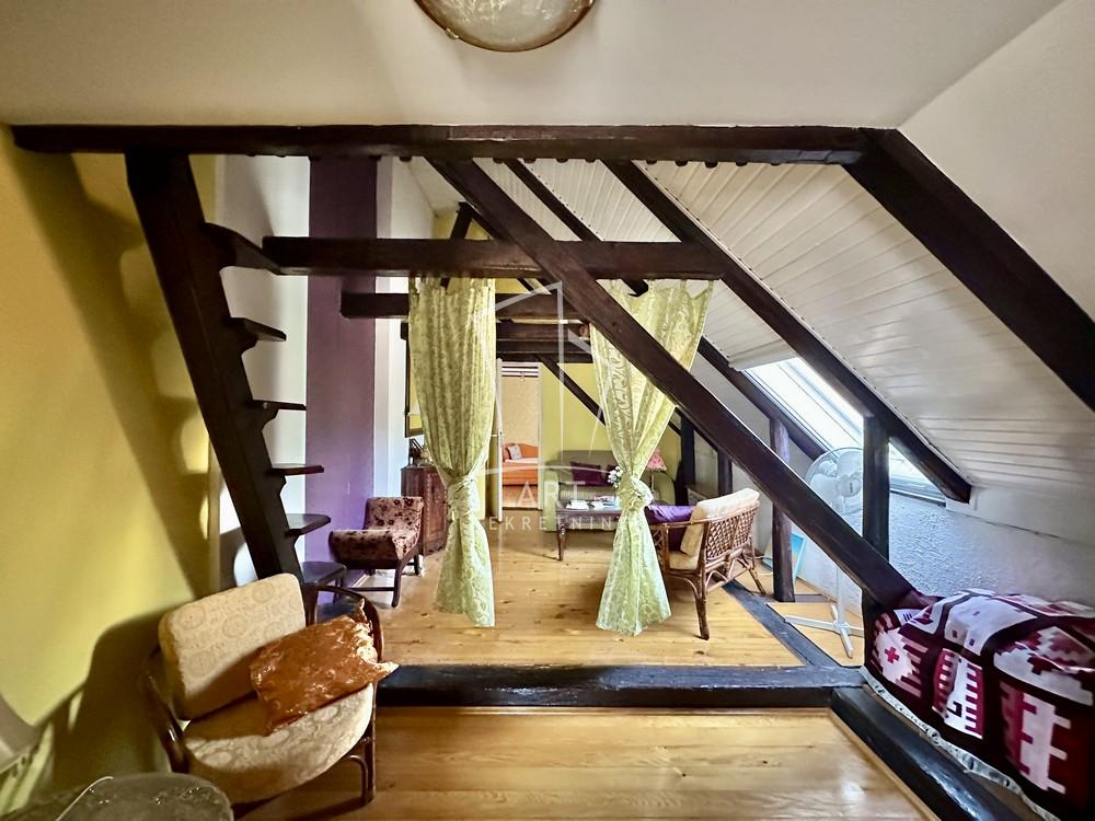 Stan na prodaju u Beogradu, Zemun, cetvorosoban, 45m2, cena 187000 evra