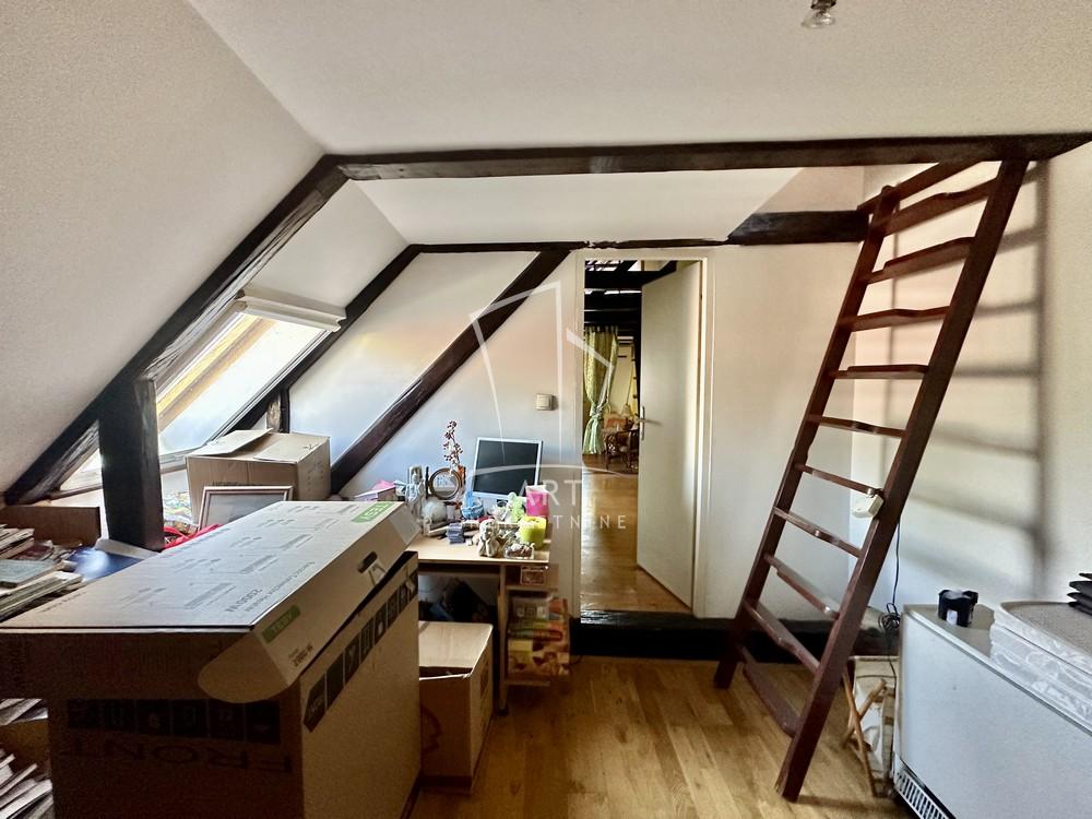 Stan na prodaju u Beogradu, Zemun, cetvorosoban, 45m2, cena 187000 evra