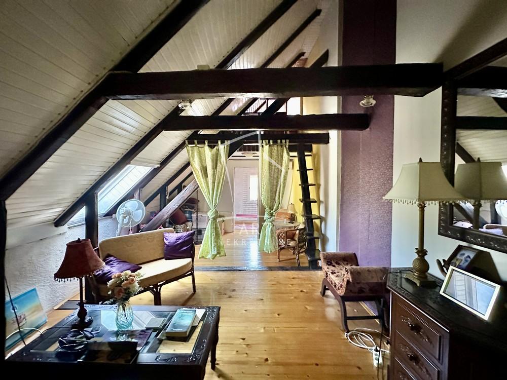 Stan na prodaju u Beogradu, Zemun, cetvorosoban, 45m2, cena 187000 evra