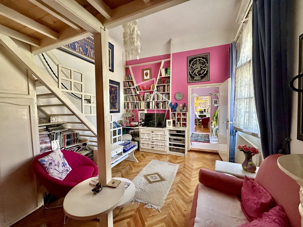 Stan na prodaju u Beogradu, Zemun, cetvorosoban, 45m2, cena 187000 evra