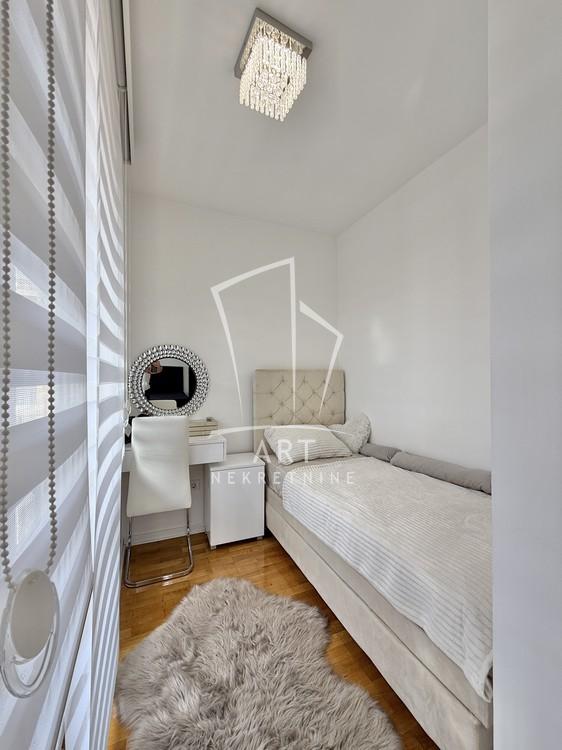Stan na prodaju u Beogradu, Palilula, dvoiposoban, 93m2, cena 390000 evra