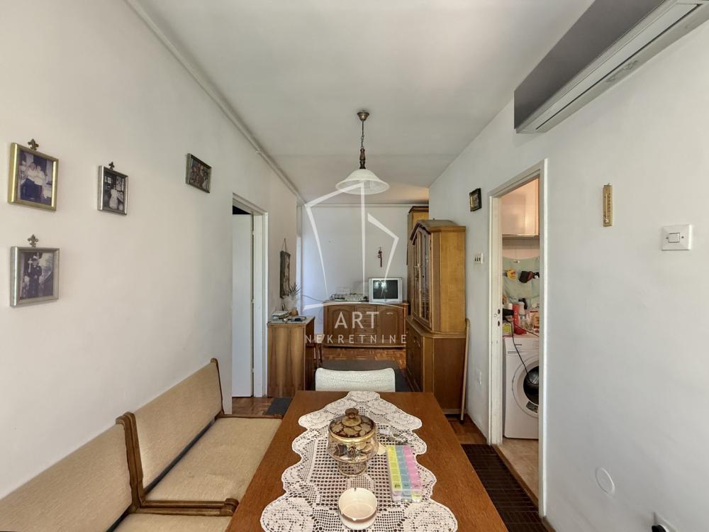 Stan na prodaju u Beogradu, Novi Beograd blok 70 (Kineski TC), dvosoban, 66m2, cena 185000 evra