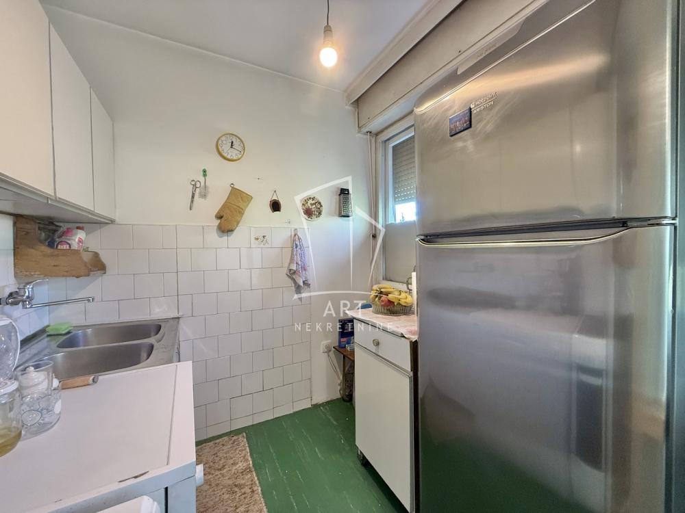 Stan na prodaju u Beogradu, Novi Beograd blok 70 (Kineski TC), dvosoban, 66m2, cena 185000 evra