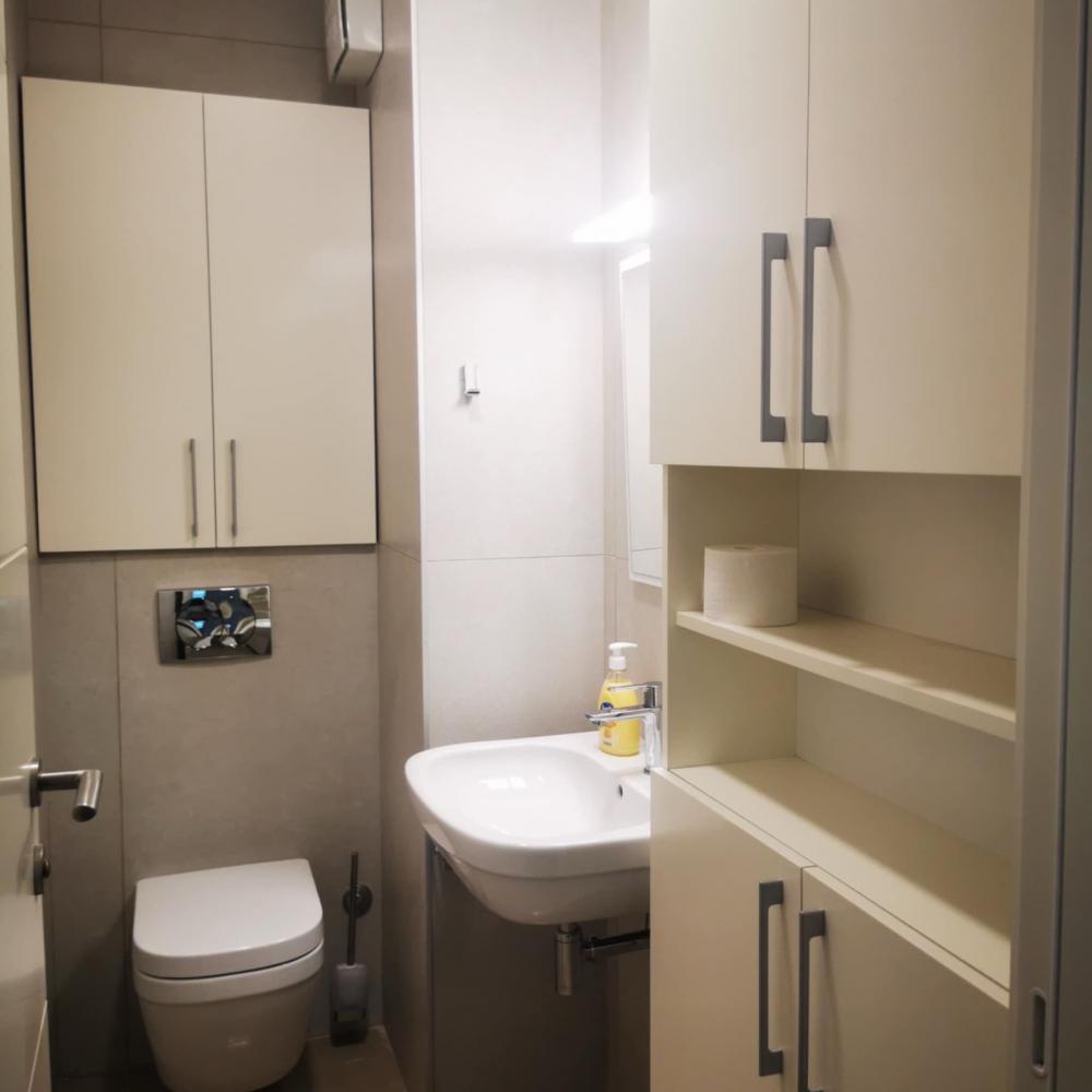 Stan na prodaju u Beogradu, Novi Beograd, trosoban, 83m2, cena 298000 evra