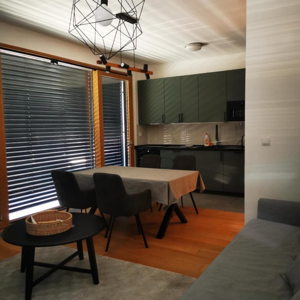 Stan na prodaju u Beogradu, Novi Beograd, trosoban, 83m2, cena 298000 evra