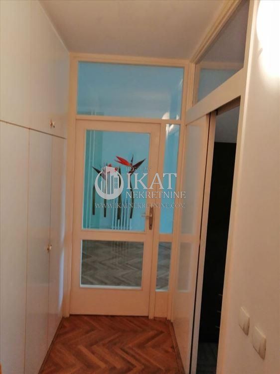 Stan na prodaju u Beogradu, Novi Beograd blok 62, dvosoban, 66m2, cena 210000 evra