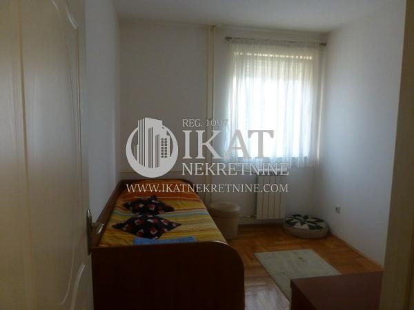 Stan na prodaju u Beogradu, Voždovac, cetvorosoban, 80m2, cena 240000 evra
