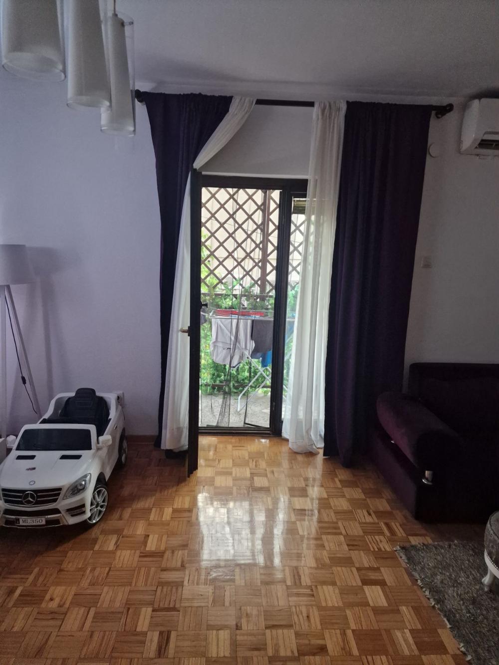 Stan na prodaju u Beogradu, Žarkovo, dvosoban, 63m2, cena 124000 evra